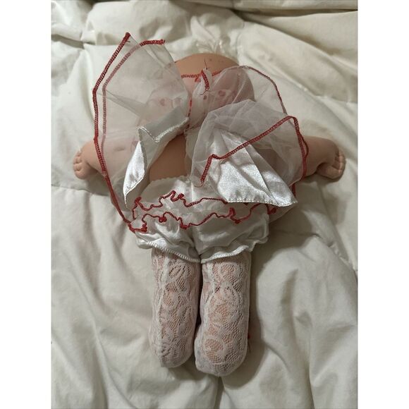 Vintage Cabbage Patch Kid Preemie Girl Doll Blue Eyes Blond Hair Original Outfit - Picture 4 of 8